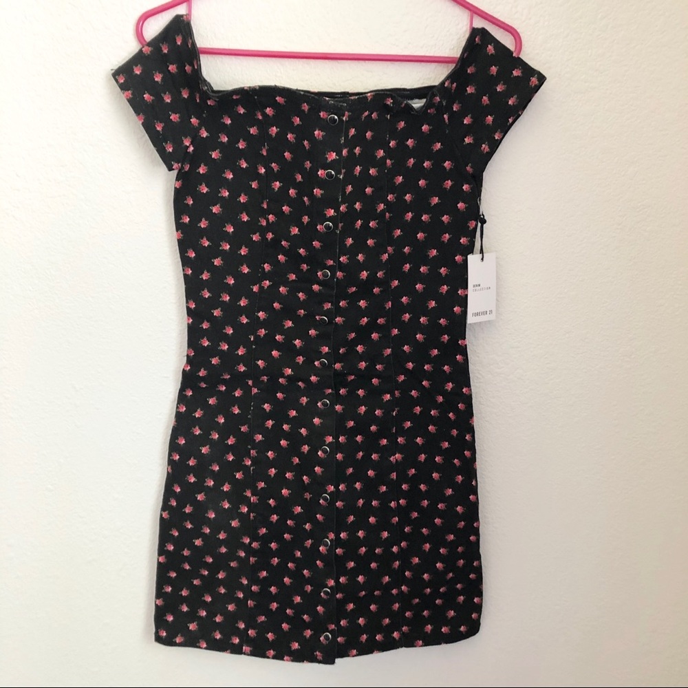 Women’s Black Denim Floral Short dress S NWT!